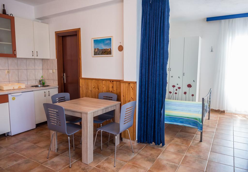 Apartments Viskovic Hvar Town Szoba fotó